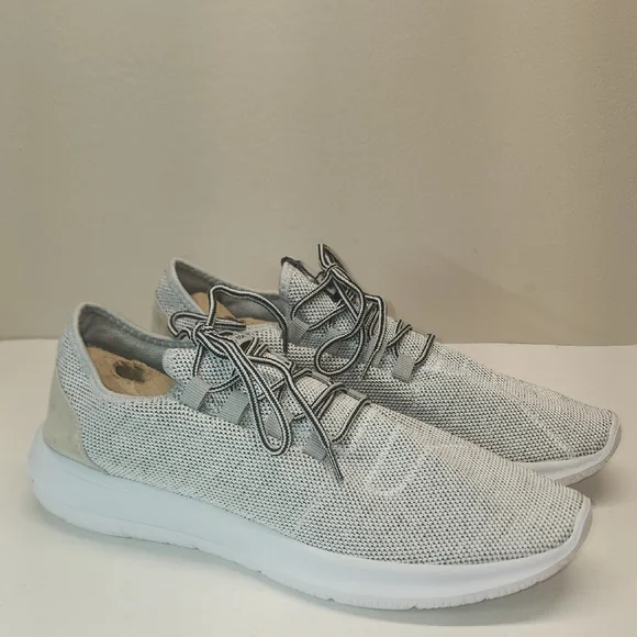 Men's Gray Athletic Shoes - Picture 2 of 6